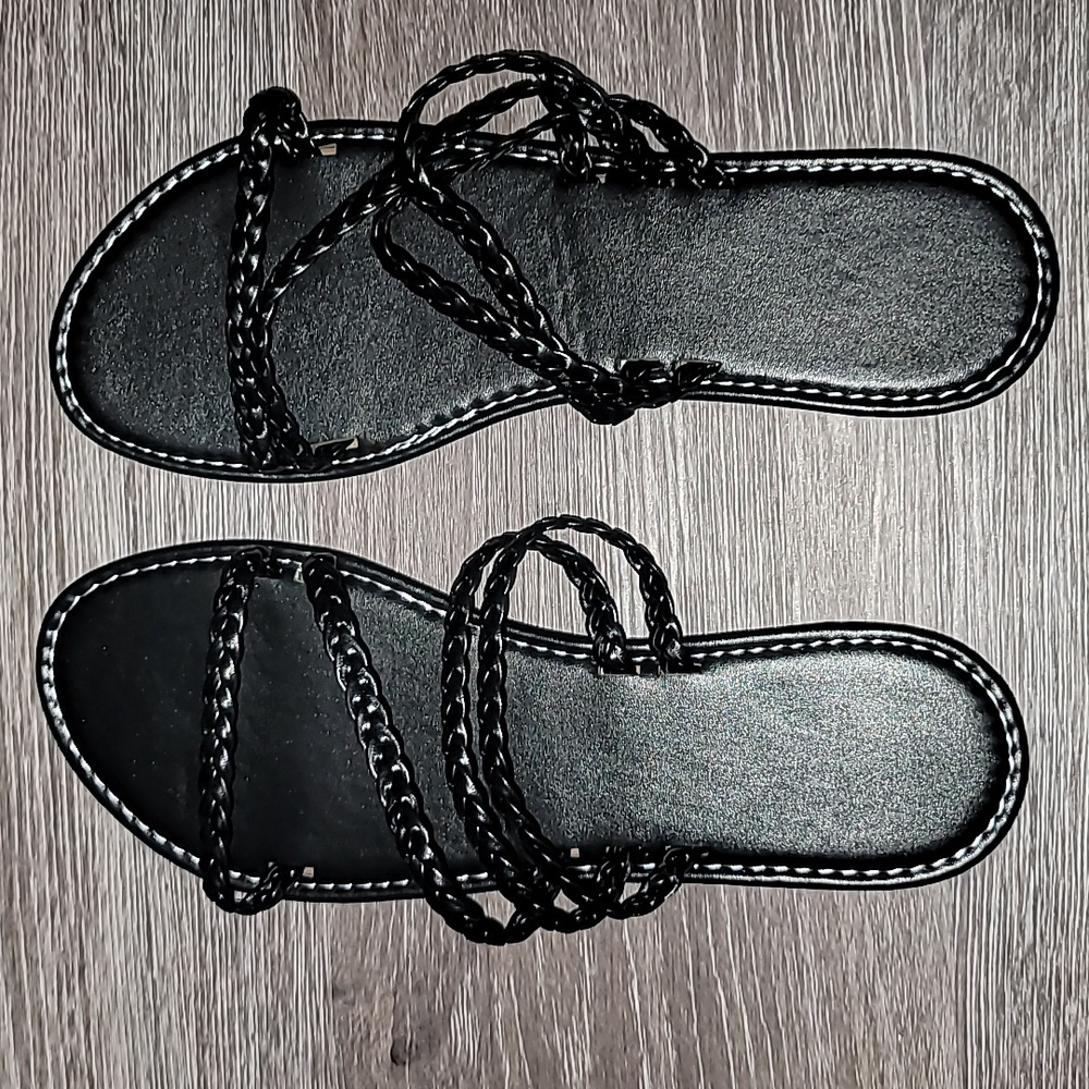 Women's size 11 black sandals